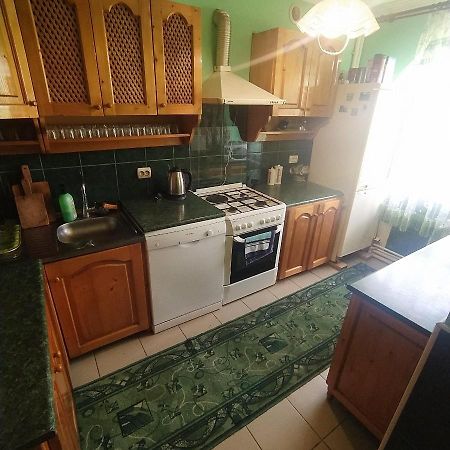 Мальва Apartamento Lazeshchyna Exterior foto